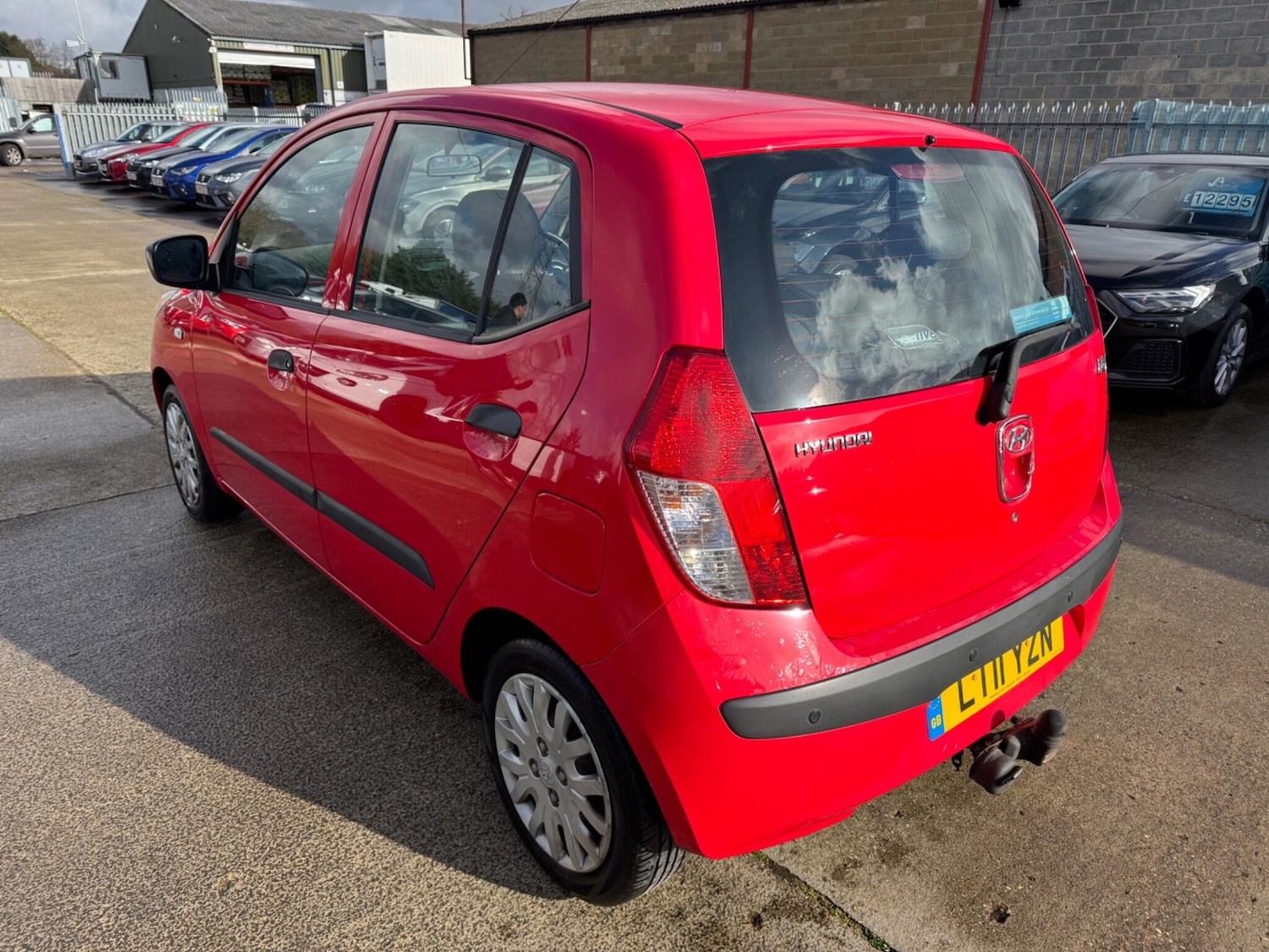 Used Hyundai i10 2011 for sale - 77396609: Photo 8