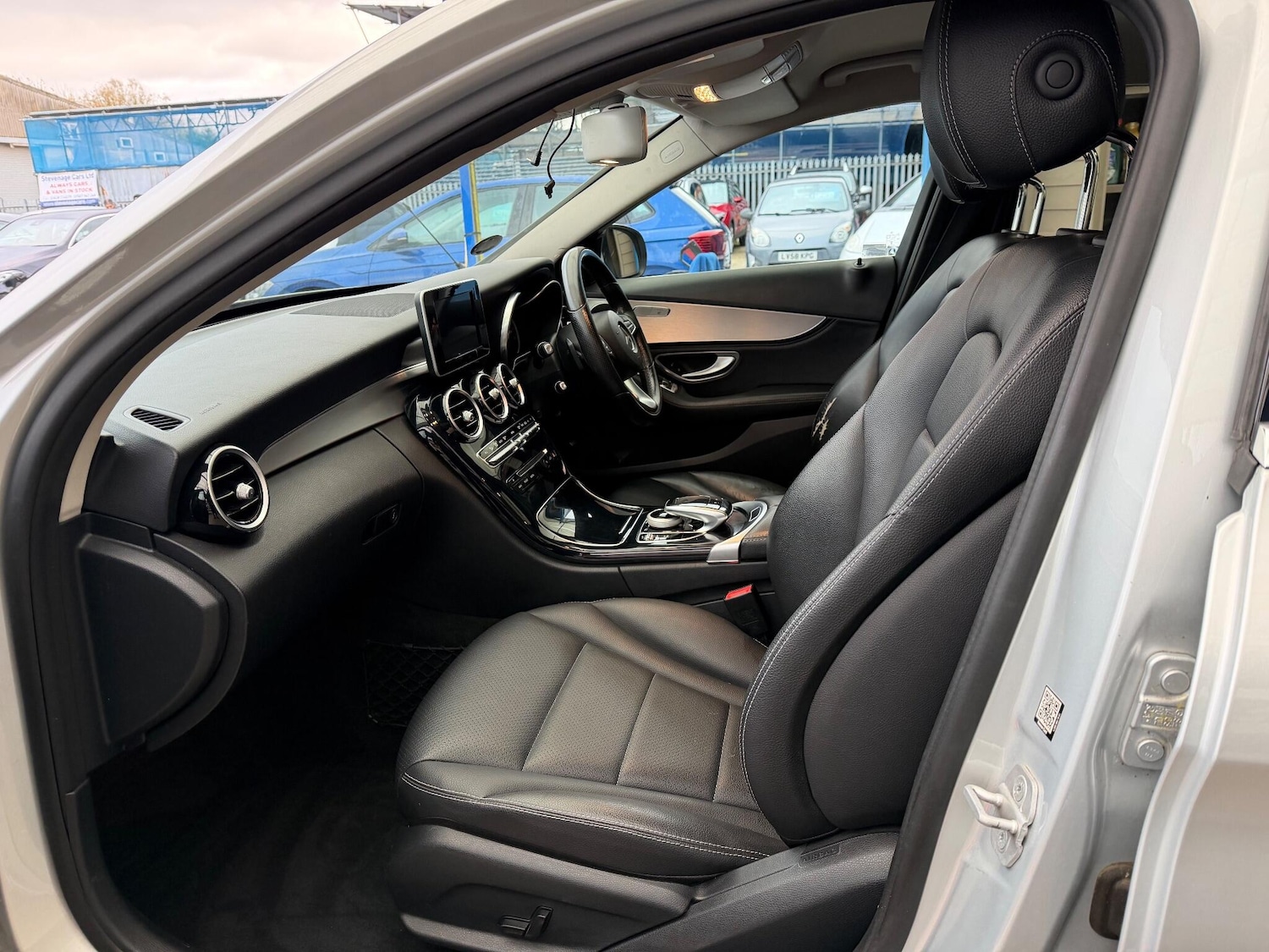 Used Mercedes-Benz C Class 2015 for sale - 76085456: Photo 18