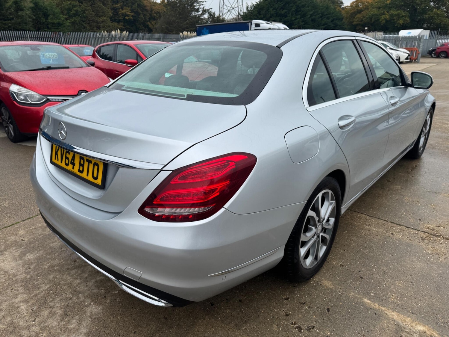 Used Mercedes-Benz C Class 2015 for sale - 76085456: Photo 7