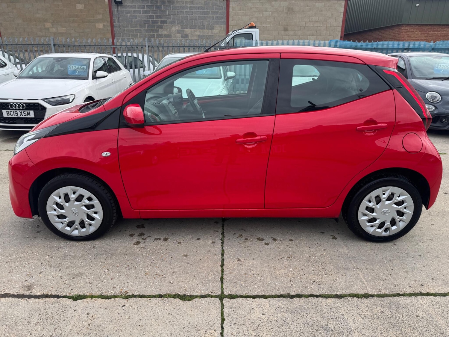 Used Toyota AYGO 2019 for sale - 76995576: Photo 5