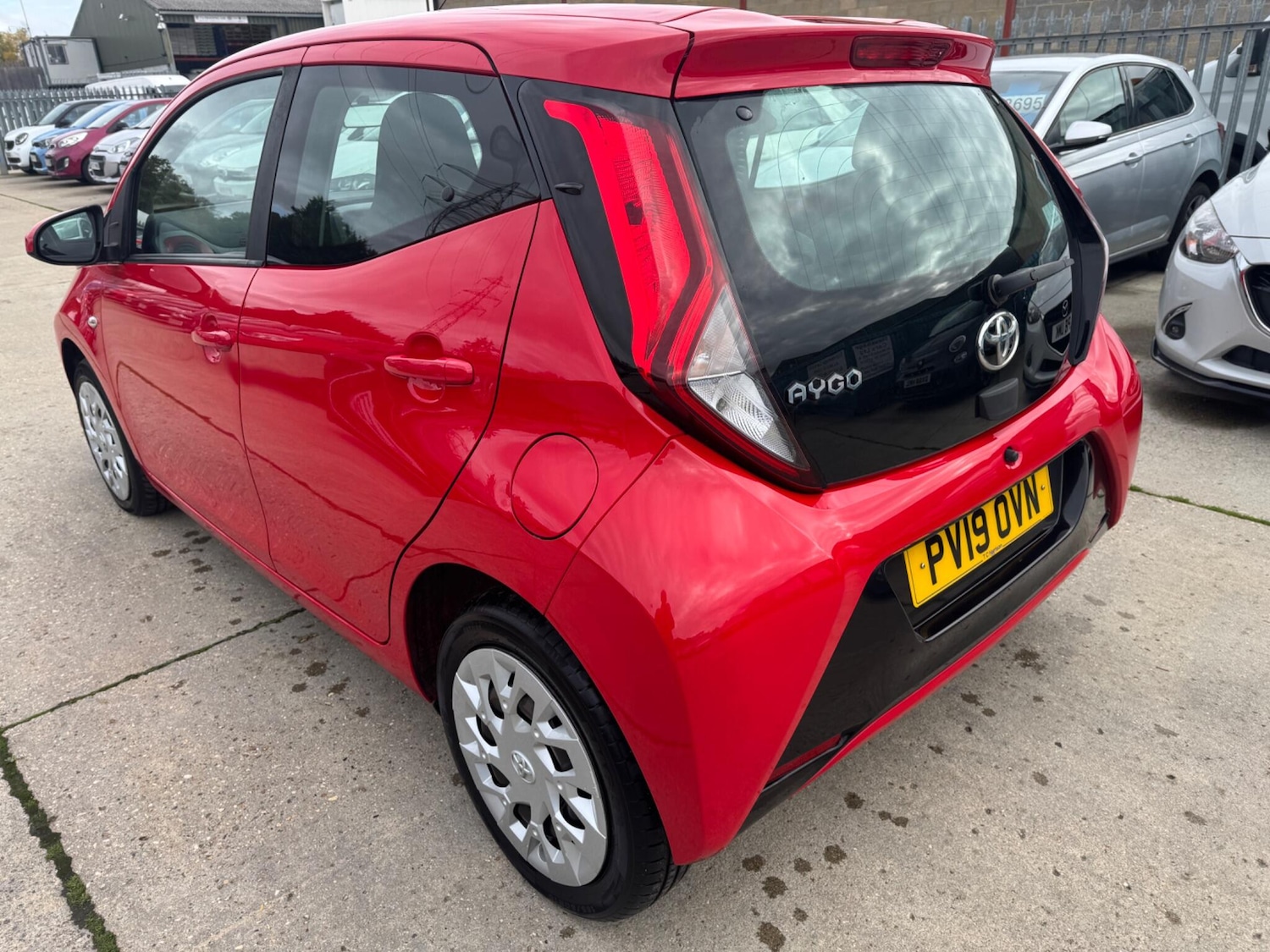 Used Toyota AYGO 2019 for sale - 76995576: Photo 6