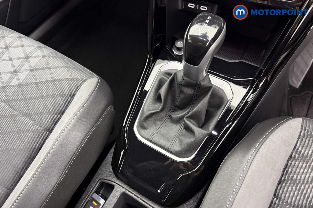 Used Volkswagen T-Roc 2024 for sale - 76933776: Photo 13