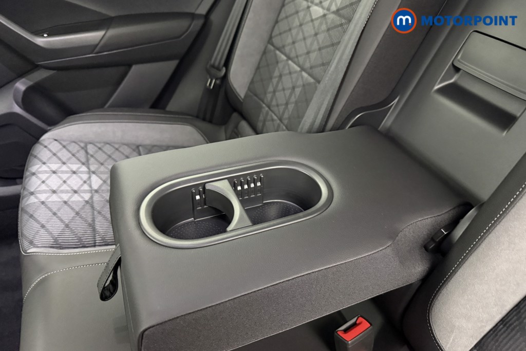 Used Volkswagen T-Roc 2024 for sale - 76933776: Photo 26