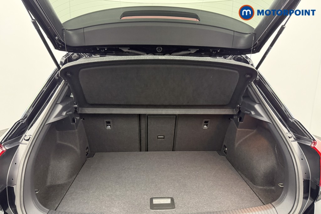 Used Volkswagen T-Roc 2024 for sale - 76933776: Photo 27