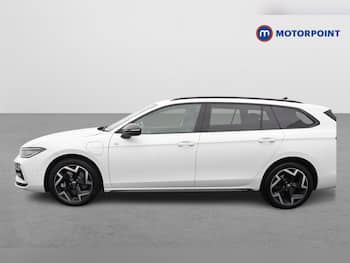 Used Volkswagen Passat 2025 for sale - 79685252: Photo
