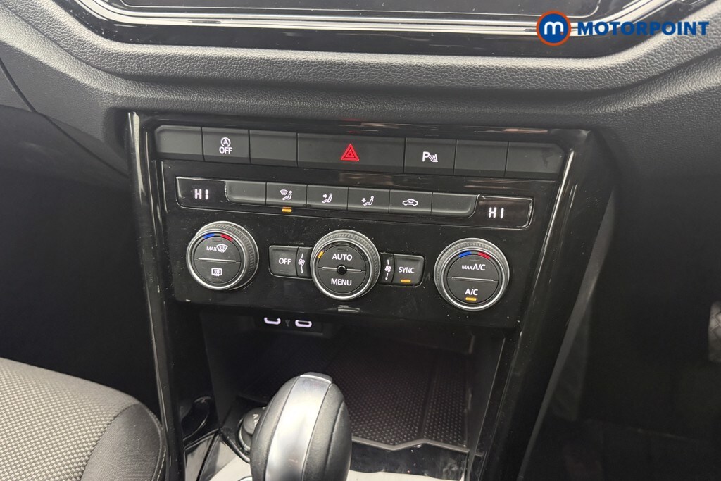 Used Volkswagen T-Roc for sale - 78143971: Photo 13