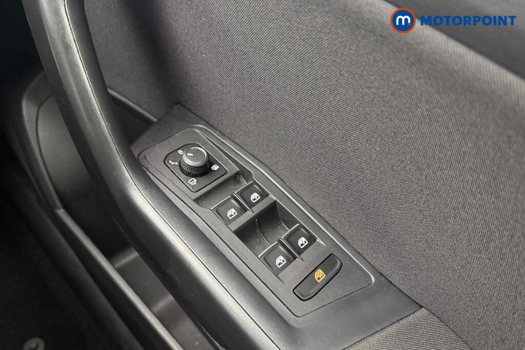 Used Volkswagen T-Roc for sale - 78143971: Photo 19