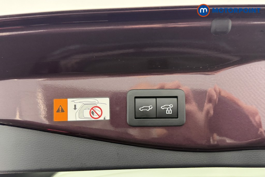 Used Toyota C-HR 2024 for sale - 76394892: Photo 30