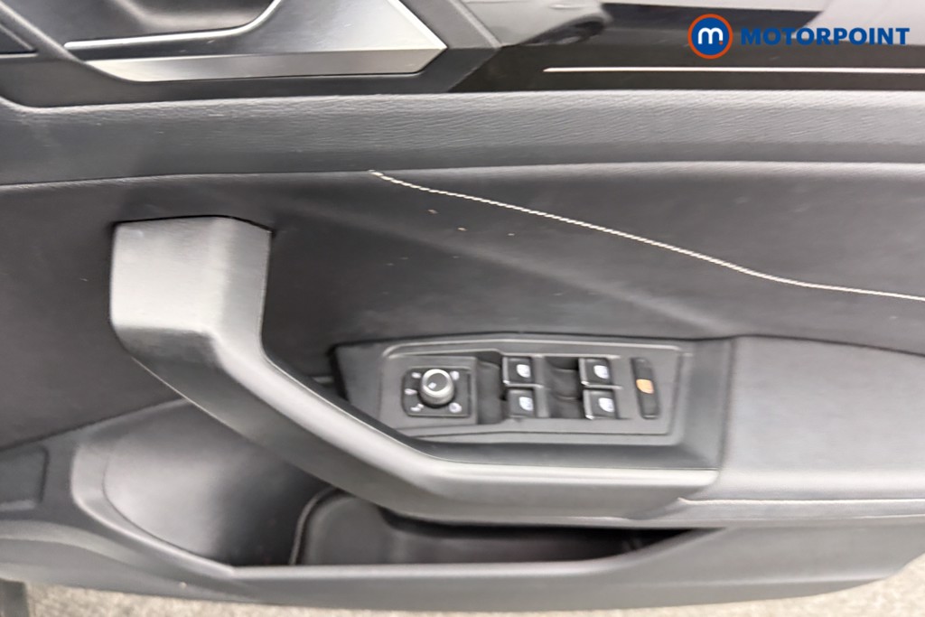 Used Volkswagen T-Roc 2022 for sale - 77117611: Photo 25