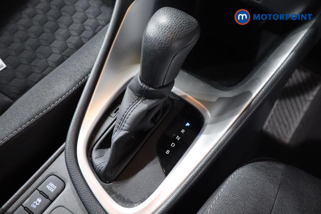 Used Toyota Yaris 2020 for sale - 76984940: Photo 12