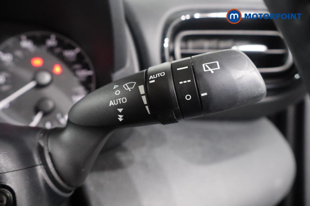 Used Toyota Yaris 2020 for sale - 76984940: Photo 17