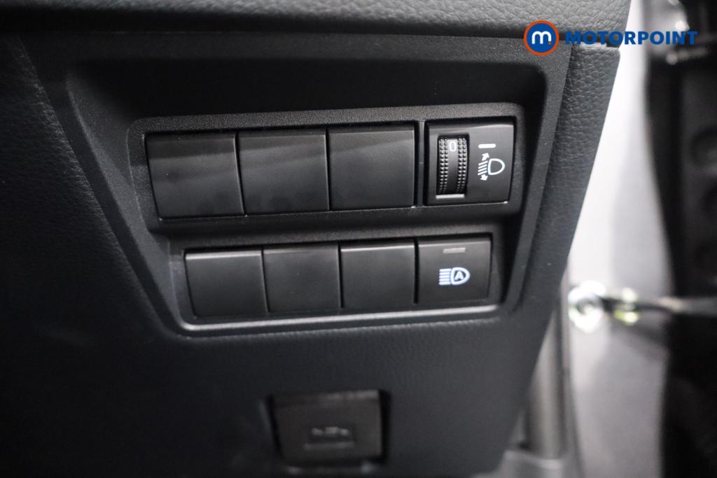 Used Toyota Yaris 2020 for sale - 76984940: Photo 18