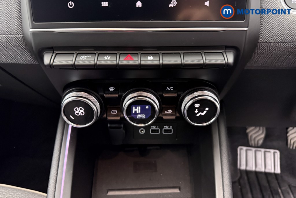 Used Renault Clio 2024 for sale - 76933781: Photo 18