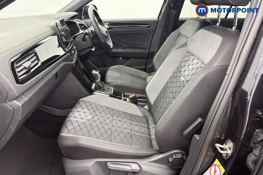 Used Volkswagen T-Roc 2025 for sale - 77297580: Photo 31