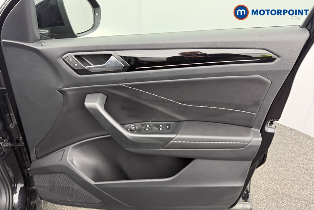 Used Volkswagen T-Roc 2025 for sale - 77421062: Photo 25