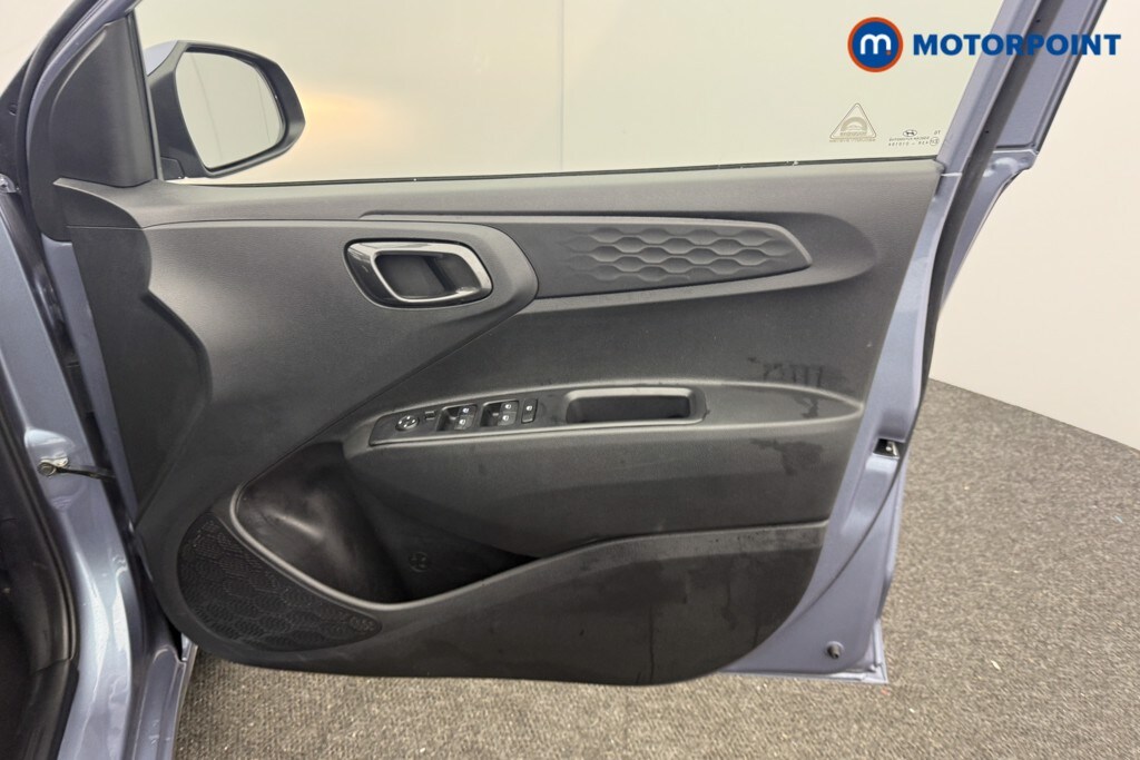 Used Hyundai i10 for sale - 77364632: Photo 24