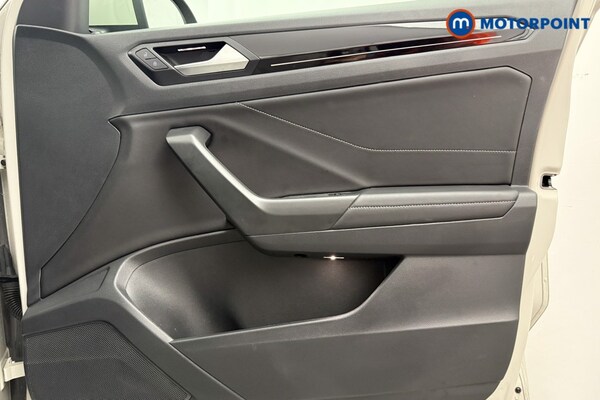 Used Volkswagen T-Roc 2023 for sale - 76008905: Photo 27