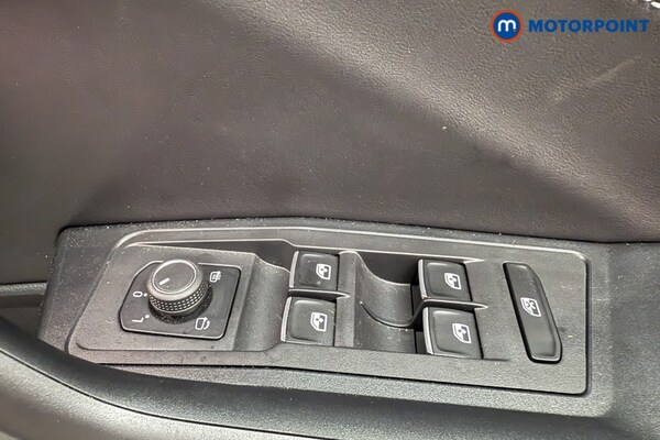 Used Volkswagen T-Roc 2023 for sale - 76008905: Photo 28