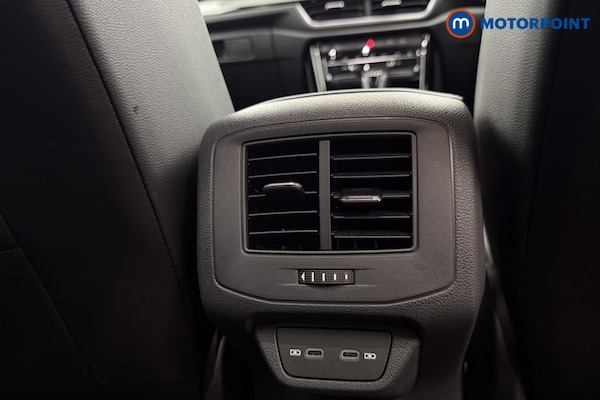 Used Volkswagen T-Roc 2023 for sale - 76008905: Photo 32