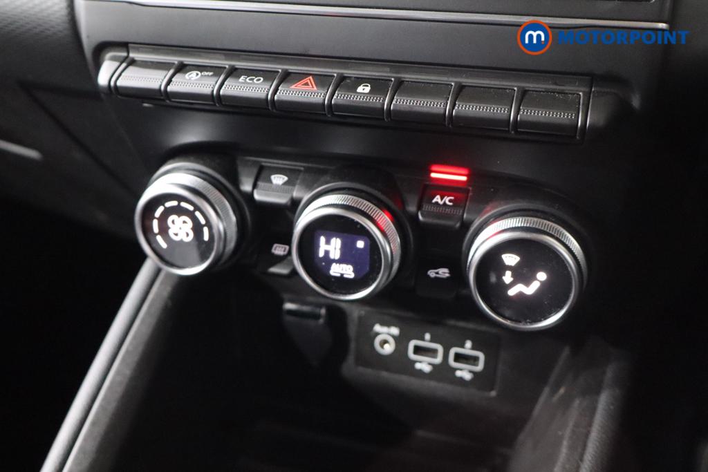 Used Renault Clio 2023 for sale - 76946193: Photo 12