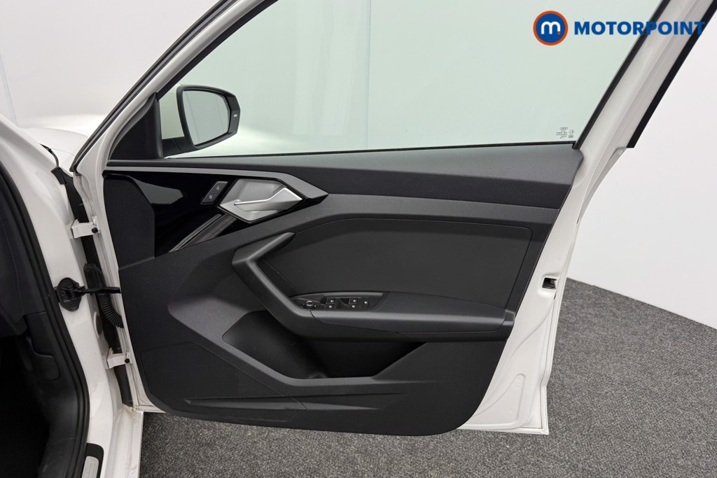 Used Audi A1 for sale - 76969269: Photo 24