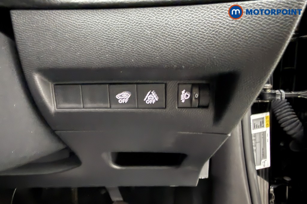 Used Peugeot 2008 2023 for sale - 78197001: Photo 13