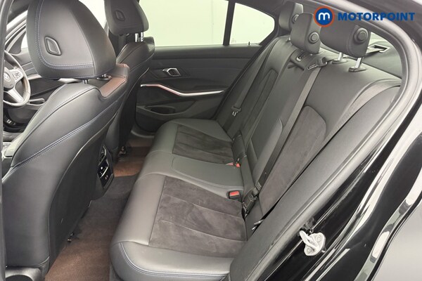 Used BMW 3 Series 2024 for sale - 76262231: Photo 27