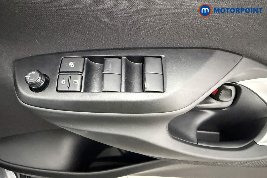 Used Toyota Yaris 2025 for sale - 78199520: Photo 26