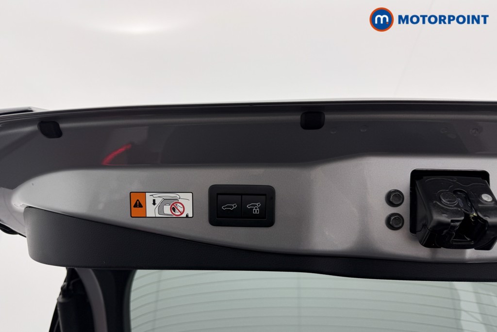Used Toyota C-HR 2024 for sale - 76118082: Photo 34