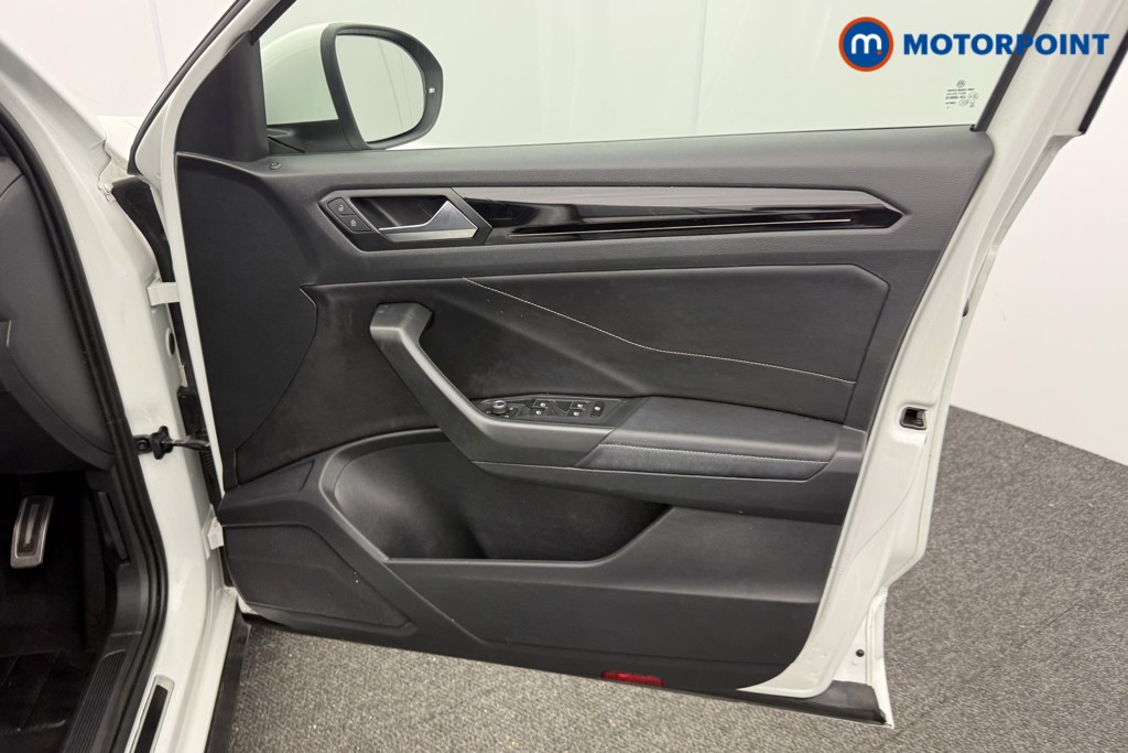 Used Volkswagen T-Roc for sale - 77245831: Photo 26