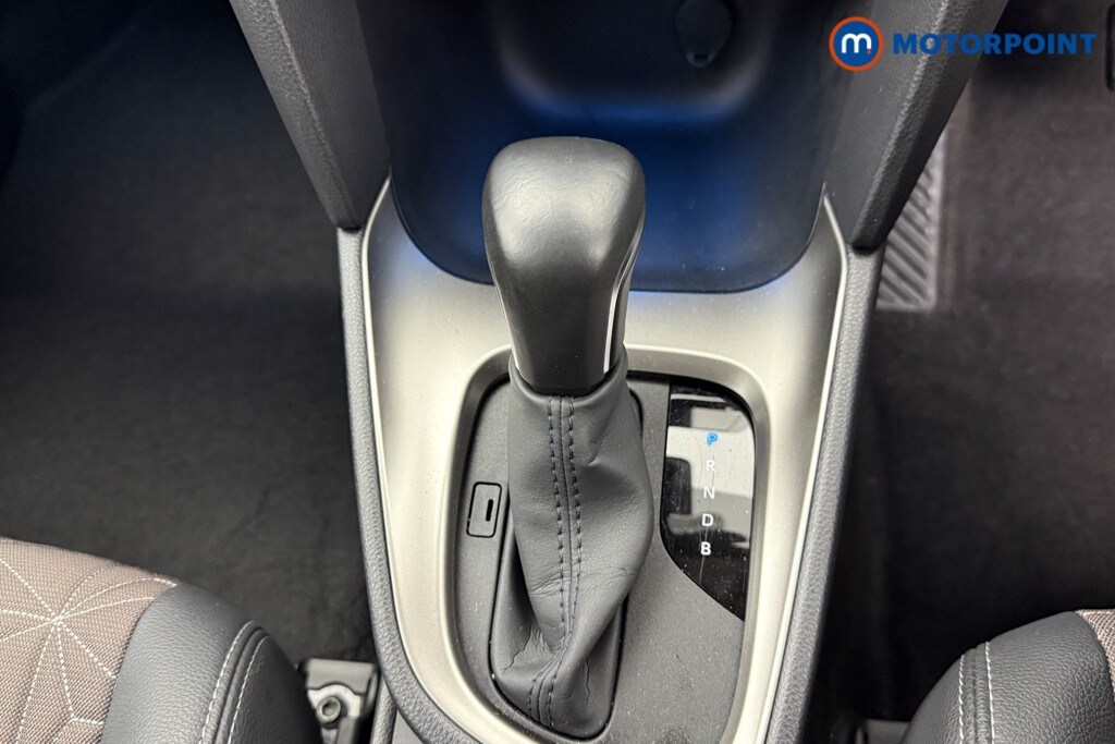 Used Toyota Yaris Cross 2023 for sale - 77639701: Photo 18