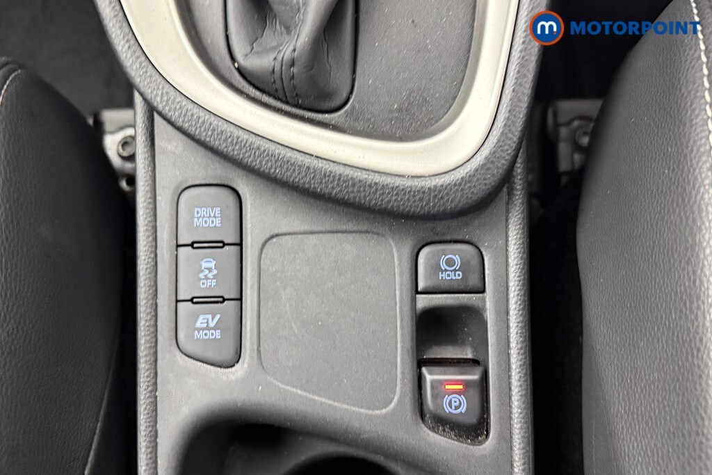 Used Toyota Yaris Cross 2023 for sale - 77639701: Photo 19