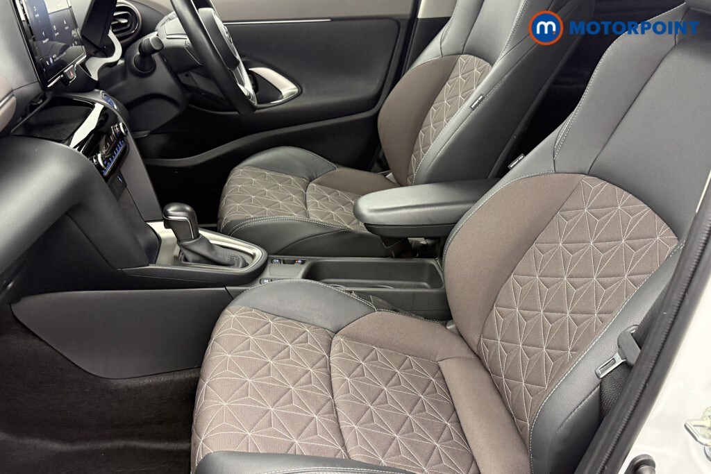 Used Toyota Yaris Cross 2023 for sale - 77639701: Photo 31