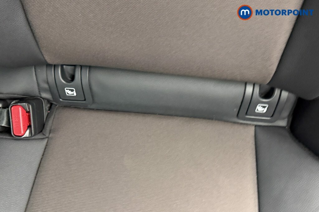 Used Toyota Yaris Cross 2023 for sale - 77639701: Photo 33