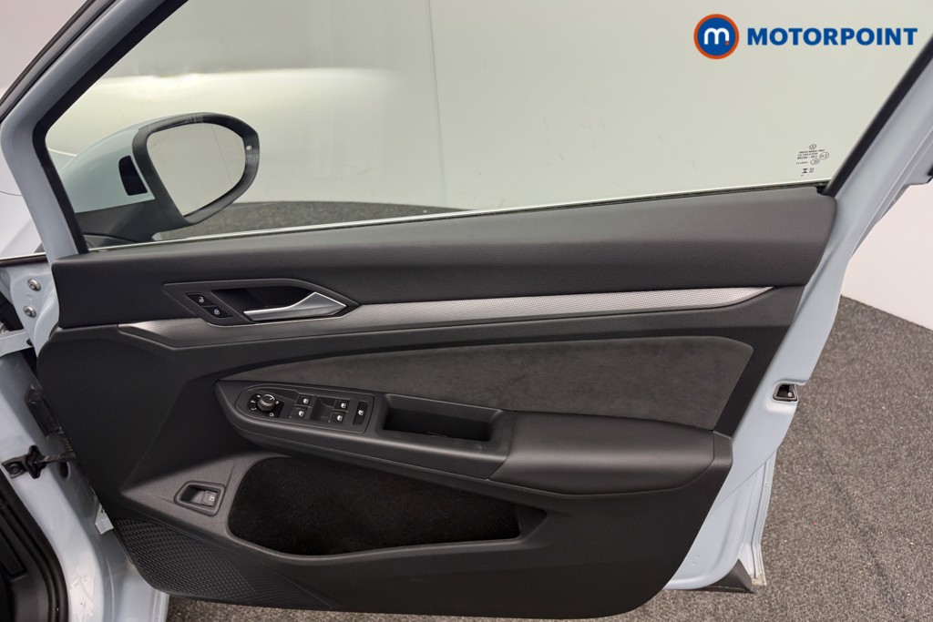 Used Volkswagen Golf 2024 for sale - 77984504: Photo 21