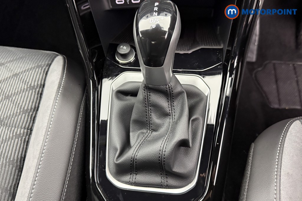 Used Volkswagen T-Roc for sale - 77245834: Photo 21