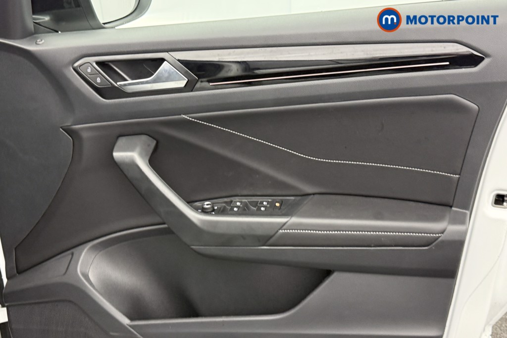 Used Volkswagen T-Roc for sale - 77245834: Photo 26