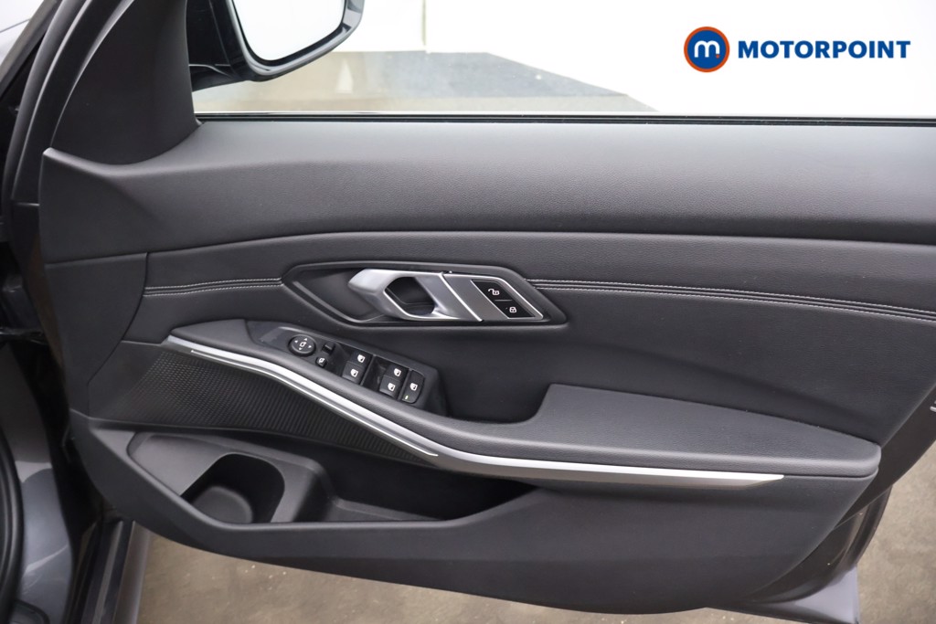 Used BMW 3 Series 2021 for sale - 76330244: Photo 17