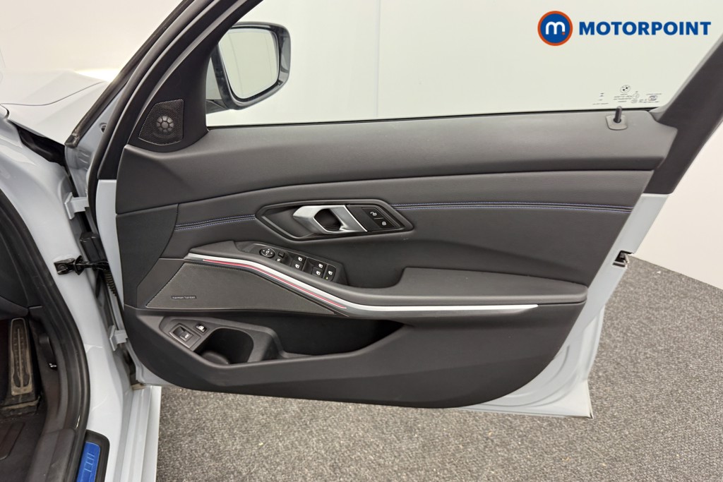 Used BMW 3 Series 2024 for sale - 76933777: Photo 25