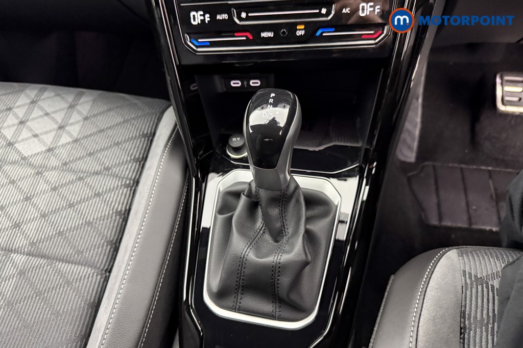 Used Volkswagen T-Roc 2025 for sale - 77324135: Photo 21