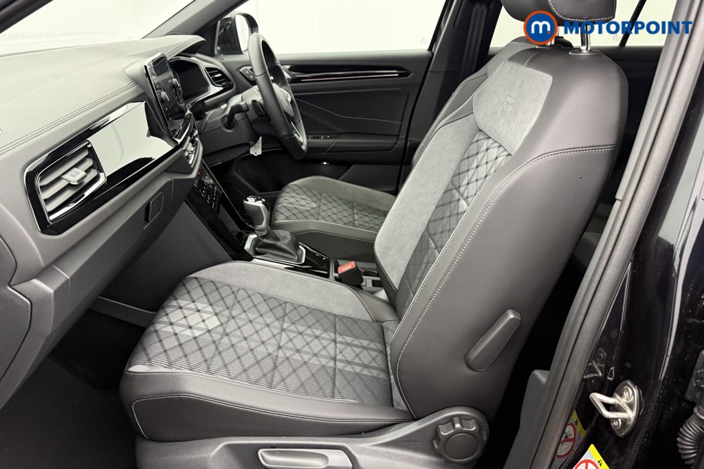 Used Volkswagen T-Roc 2025 for sale - 77324135: Photo 31