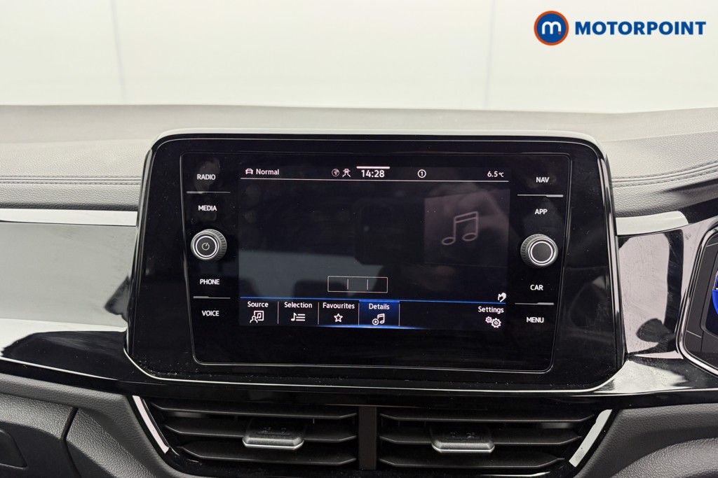 Used Volkswagen T-Roc for sale - 77245849: Photo 15