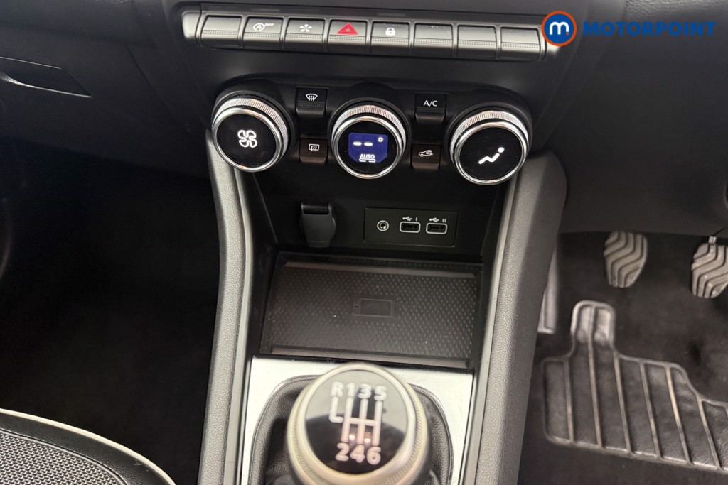 Used Renault Captur 2024 for sale - 76650766: Photo 14