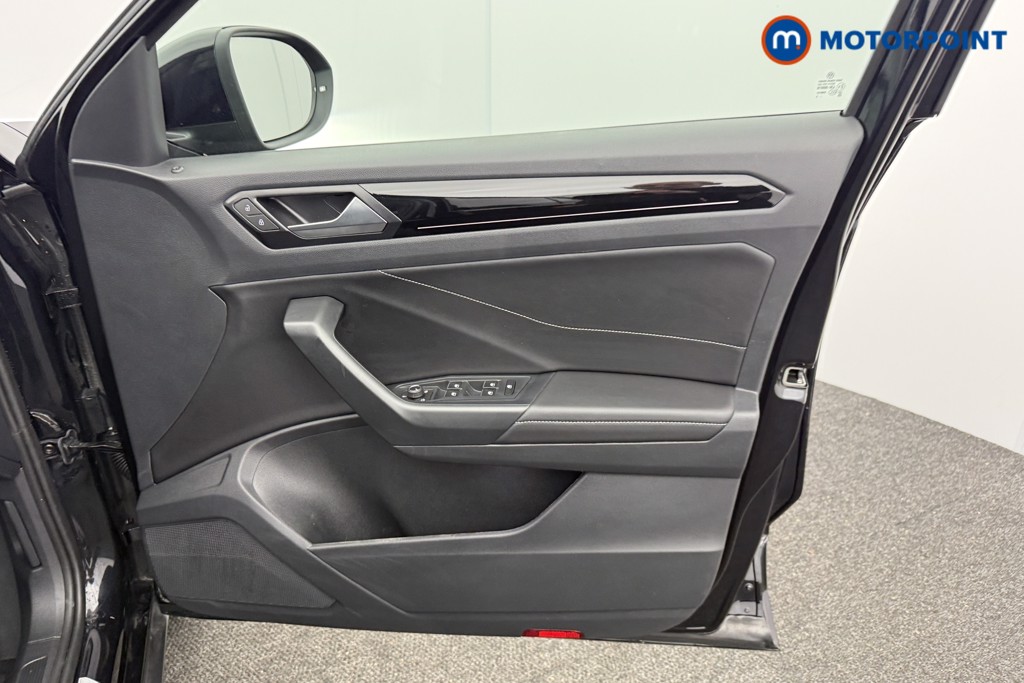 Used Volkswagen T-Roc 2025 for sale - 77297823: Photo 26