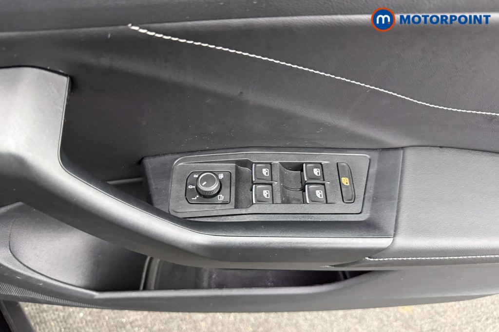 Used Volkswagen T-Roc 2025 for sale - 78001420: Photo 25