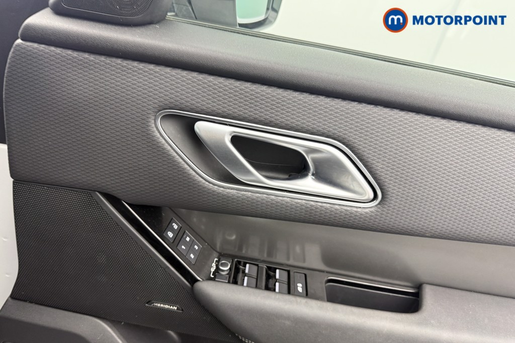 Used Land Rover Range Rover Velar 2023 for sale - 77916813: Photo 17