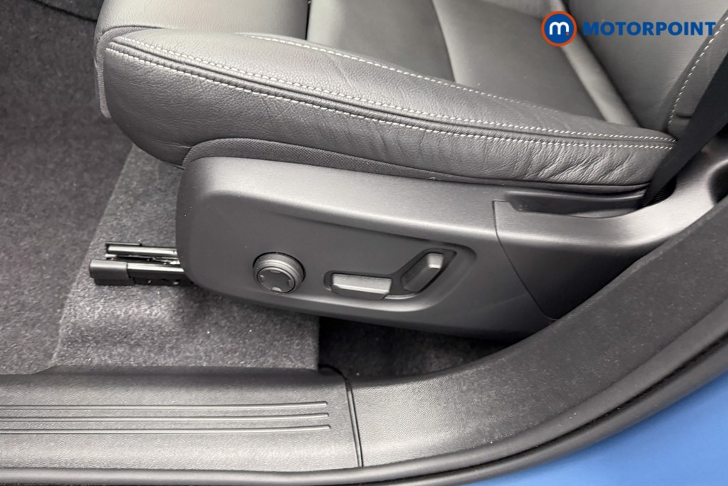 Used Volvo XC40 2025 for sale - 76735955: Photo 32