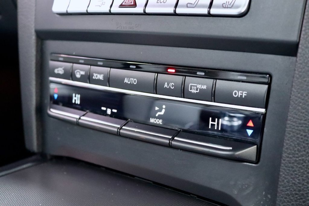 Used Mercedes-Benz E Class 2015 for sale - 77227324: Photo 35