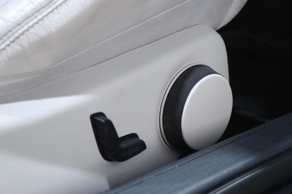 Used Mercedes-Benz E Class 2015 for sale - 77227324: Photo 38