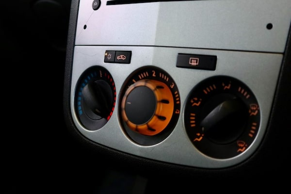 Used Vauxhall Corsa 2012 for sale - 76297061: Photo 23
